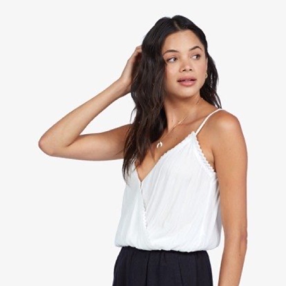 🍄ROXY Calm Down Strappy Top🍄 - Picture 5 of 9